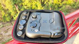 An image of the GameSir X4 Aileron case, with the controller and spare buttons neatly arranged
