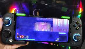 Dead Cells (Android) running on a Poco M6 Pro, with the phone connected to a GameSir X4 Aileron controller