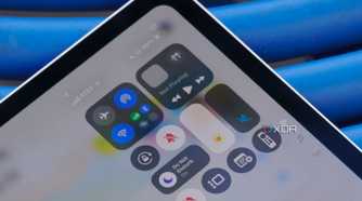 iPadOS 18 control center.
