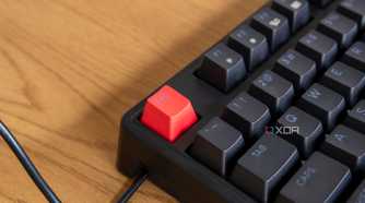 Close-up of the Escape key on the Lemokey X3