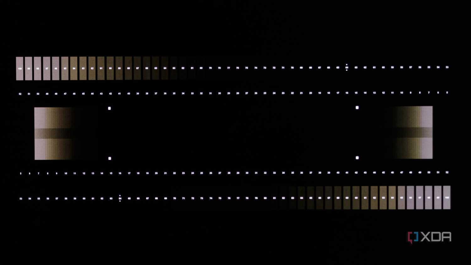 Near-black details in SDR for the LG 32GS95UE.