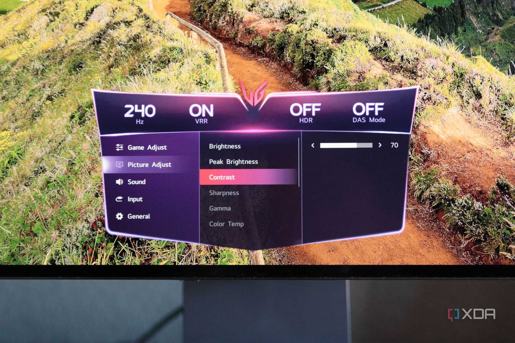 The picture adjustments menu on the LG 32GS95UE.
