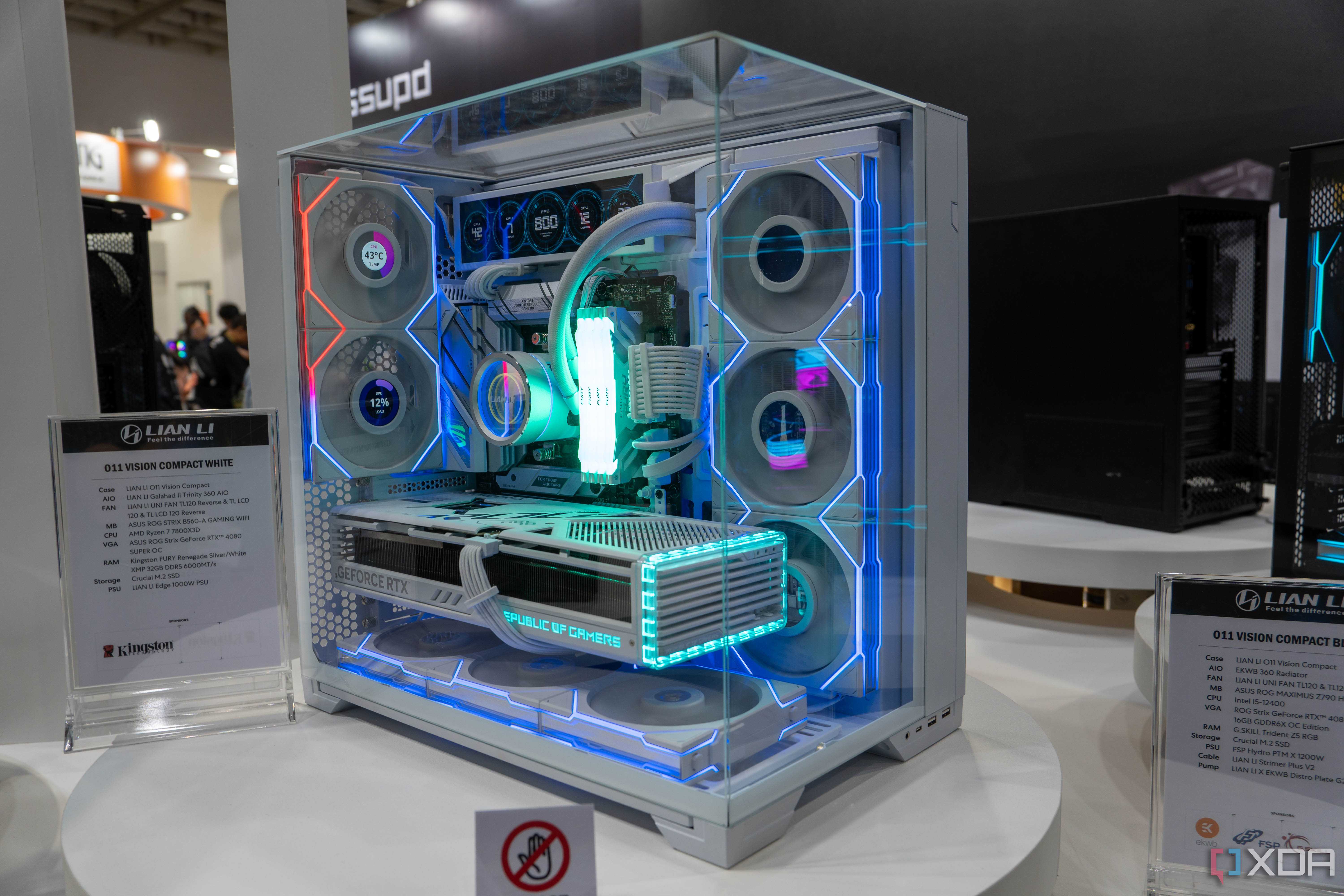Lian Li 011 Vision with multi-colored lights inside