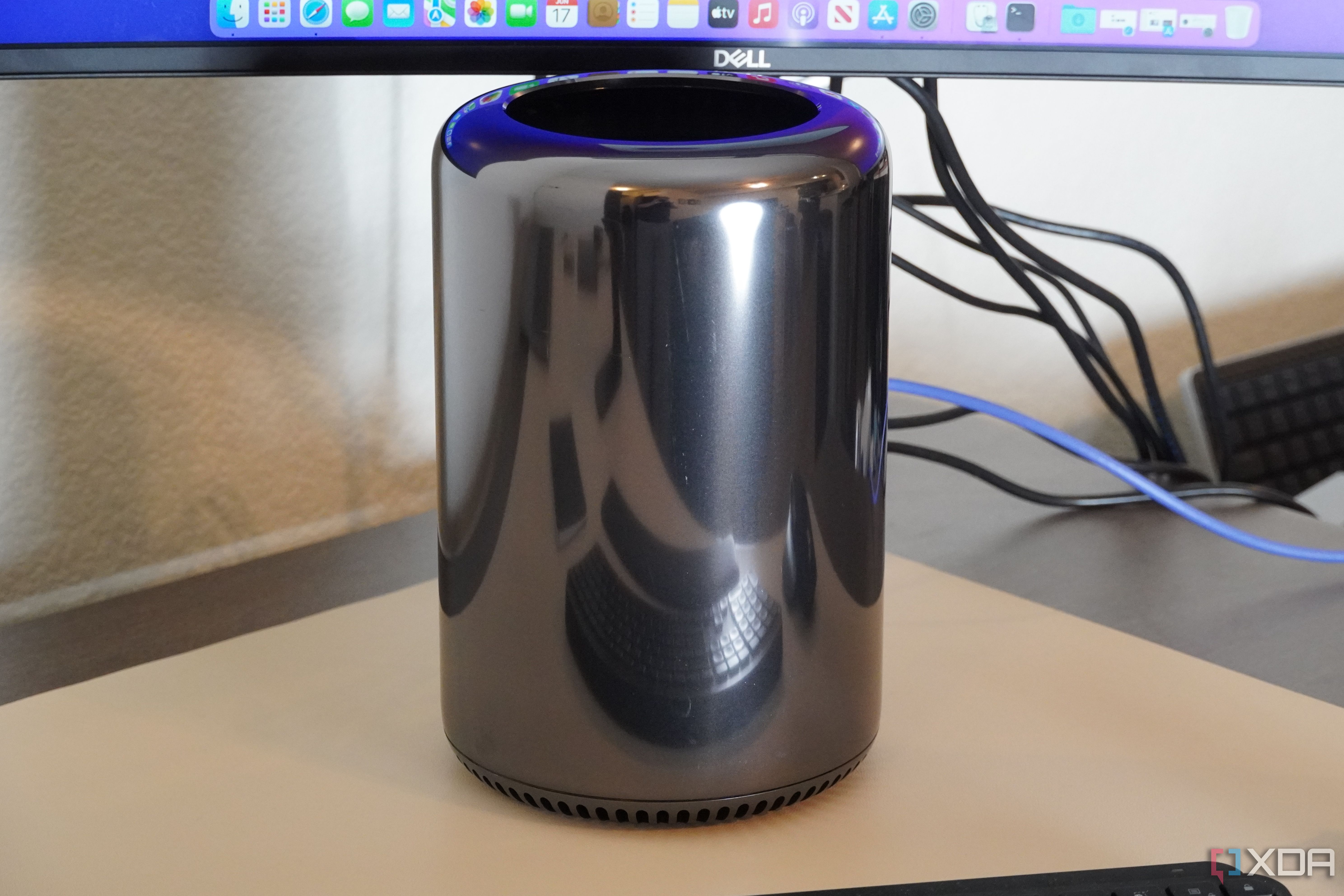 A Mac Pro cylinder after upgrades.