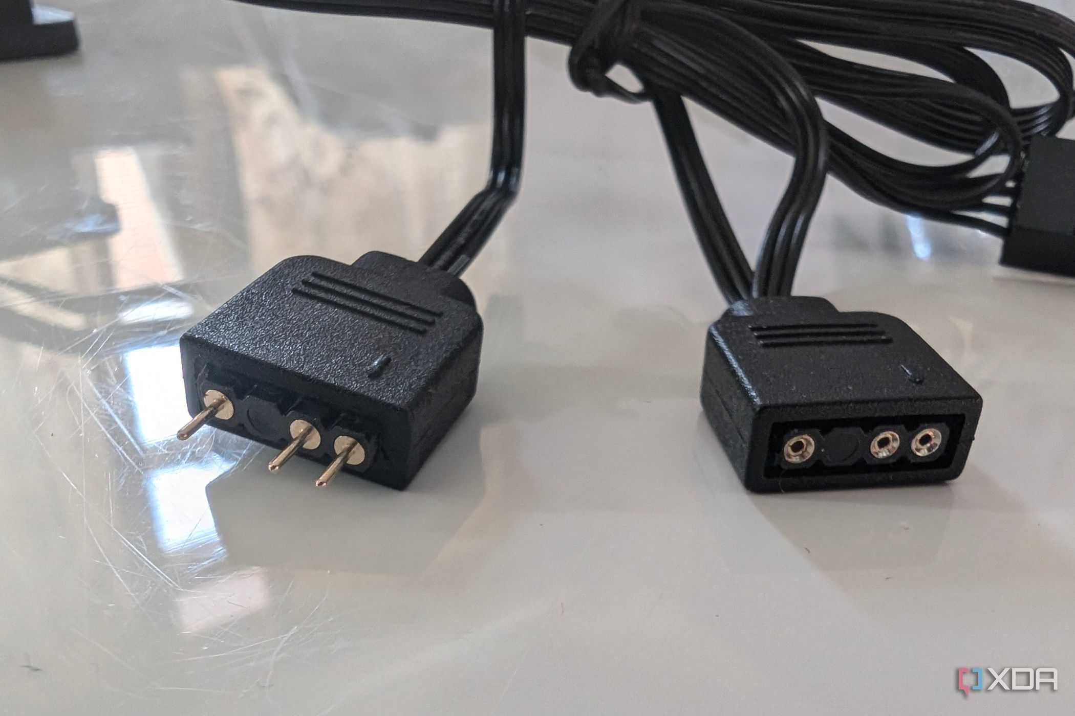 male and femal 5v argb connectors from a fan