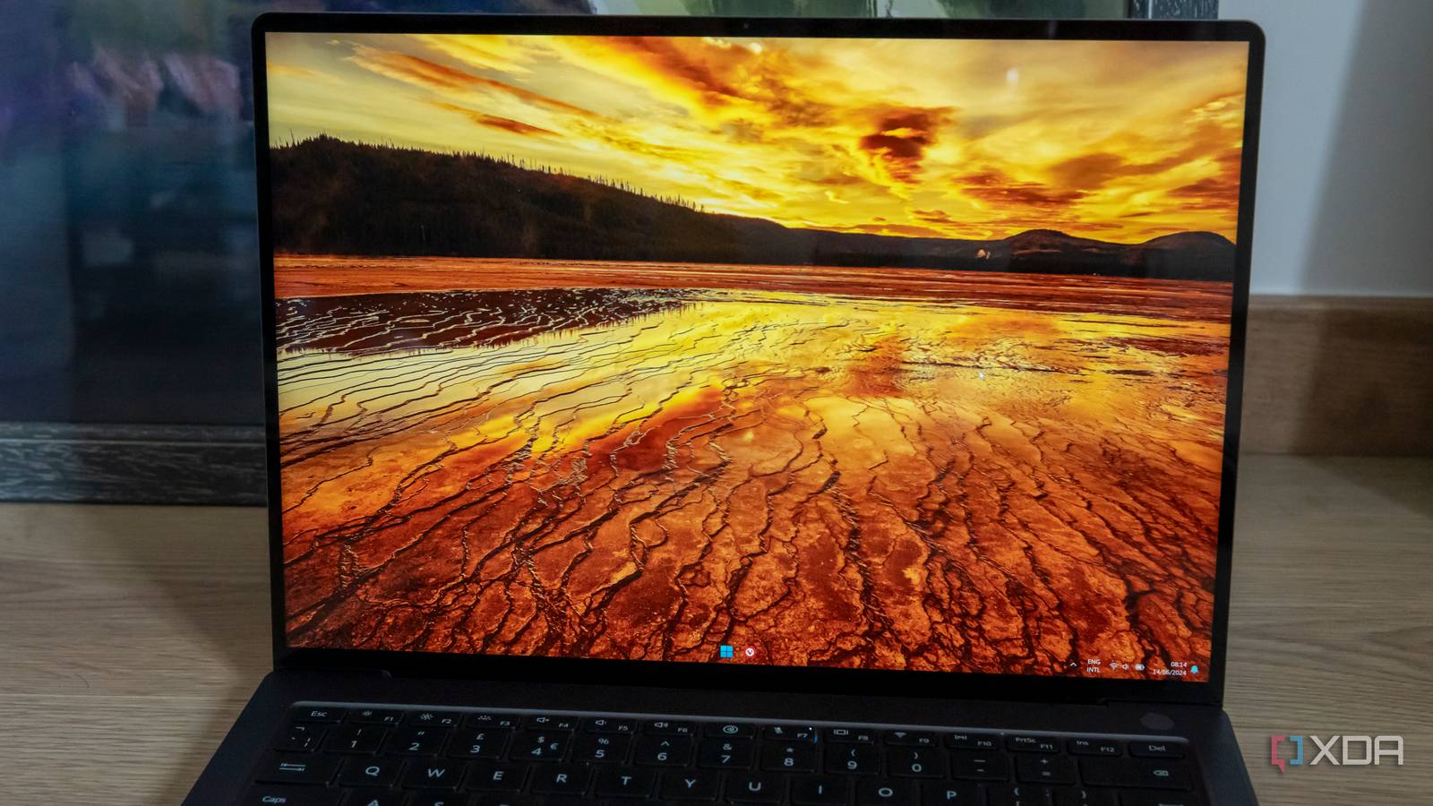 How I made a beautiful, minimalistic Windows desktop and you can too