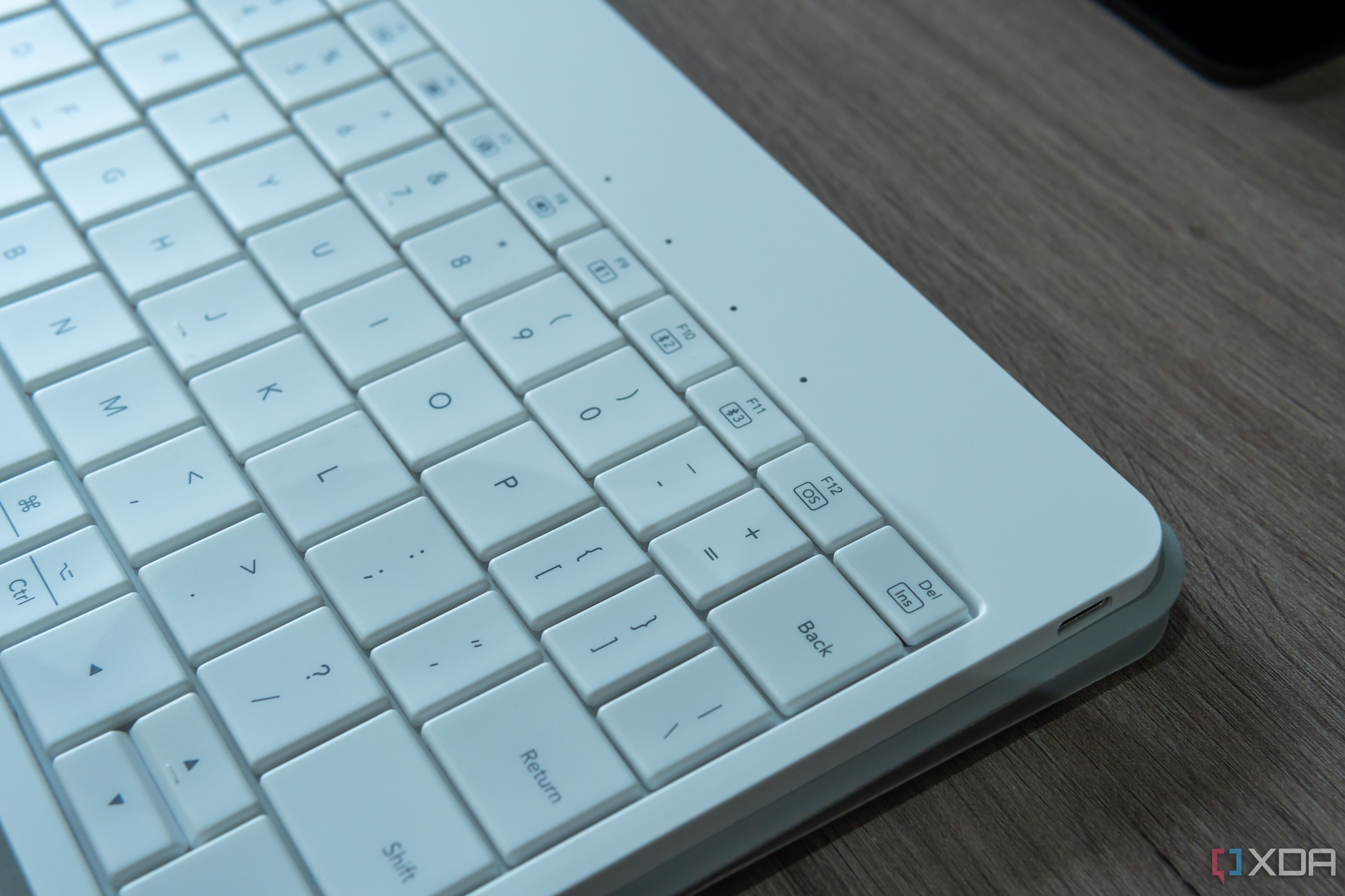 第2世代mokibo Fusion Keyboard with touchpad Mokibo Fusion Universal Tablet Keyboard review | Tom's Guide