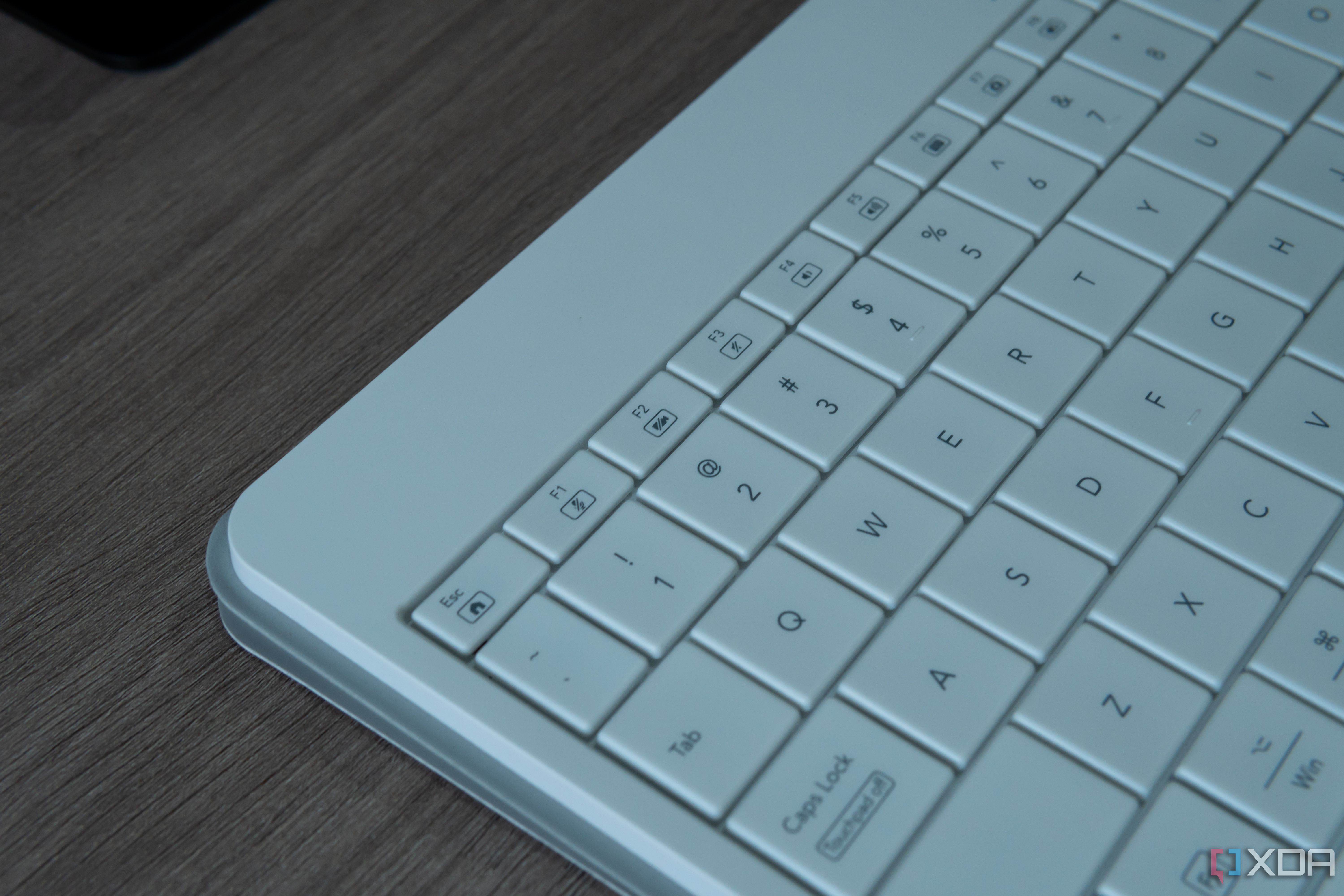 第2世代mokibo Fusion Keyboard with touchpad The New Mokibo Fusion Keyboard Trackpad Launches On Kickstarter