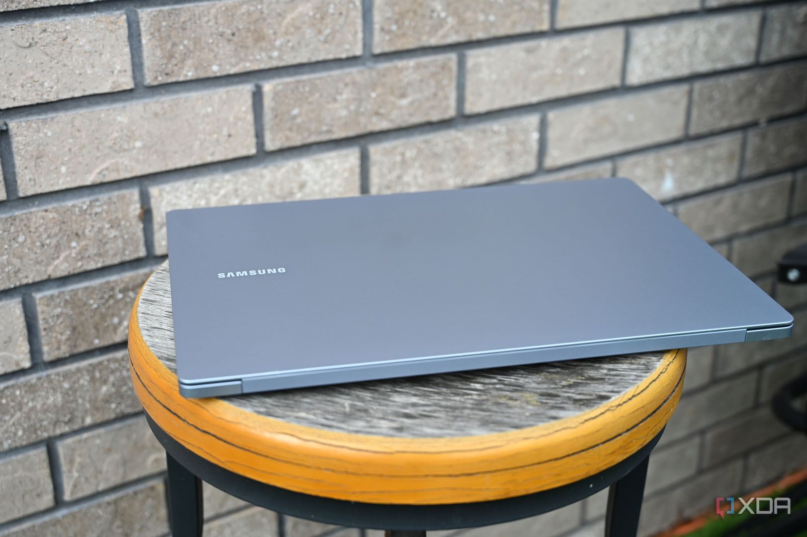 Closed shot of Samsung Galaxy Book 4 Edge
