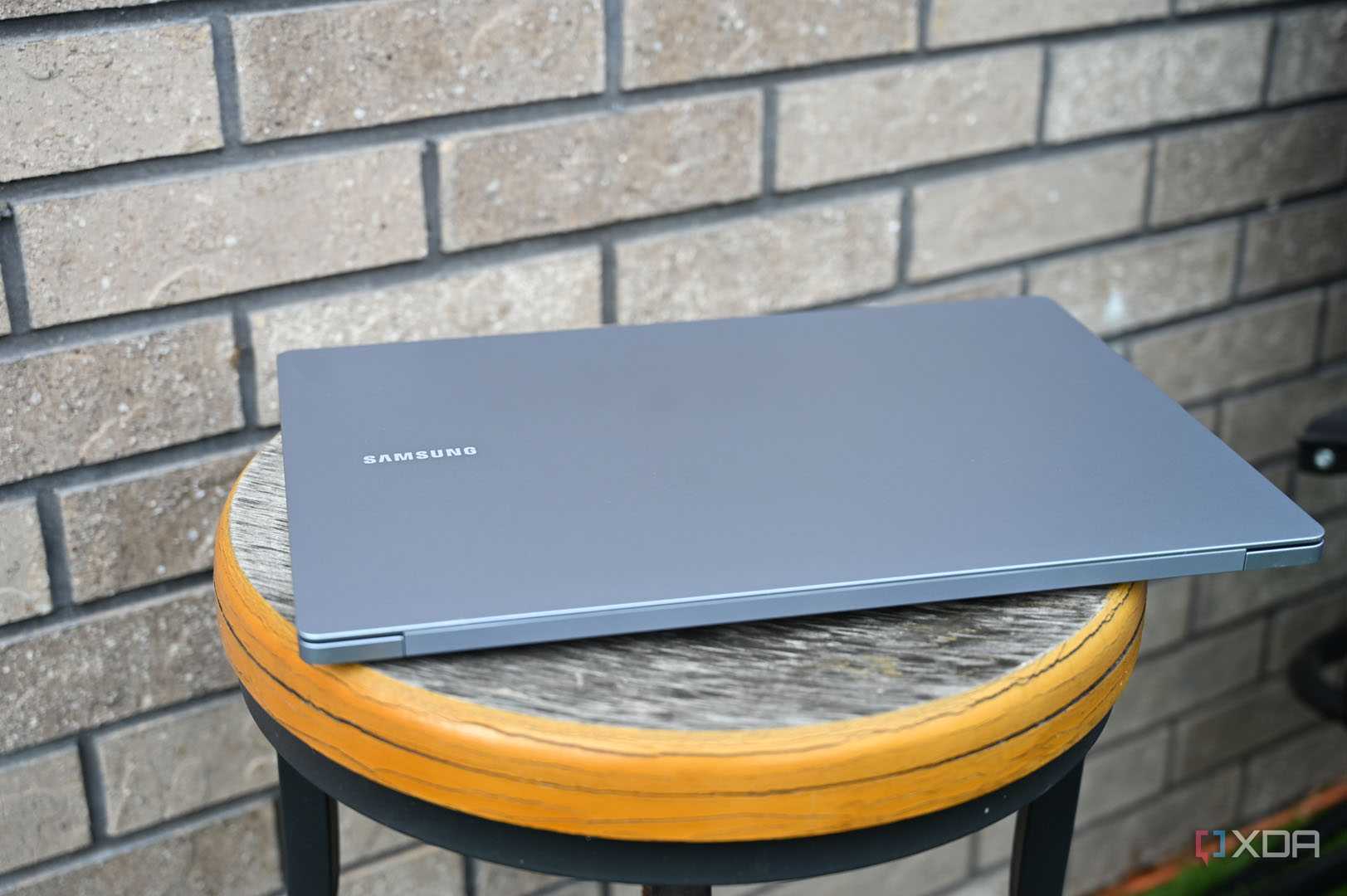 Closed shot of Samsung Galaxy Book 4 Edge