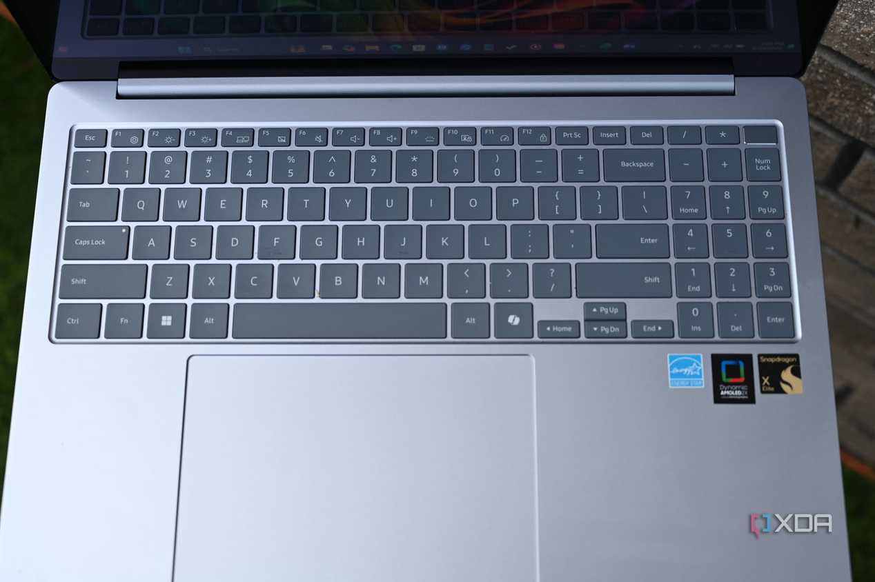 Samsung Galaxy Book 4 Edge keyboard
