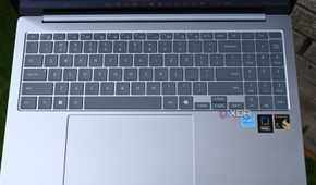Samsung Galaxy Book 4 Edge keyboard