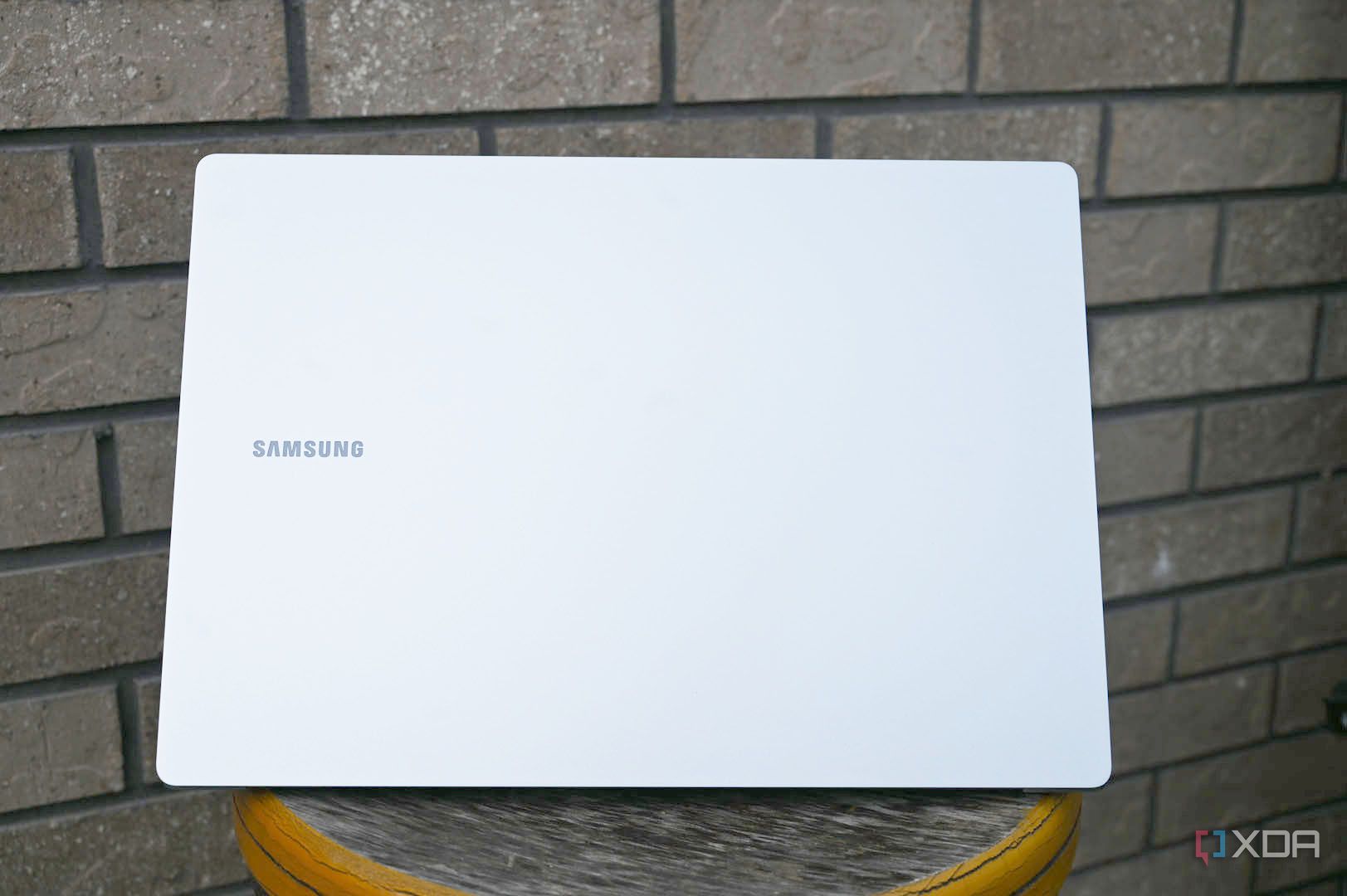 Lid of Samsung Galaxy Book 4 Edge