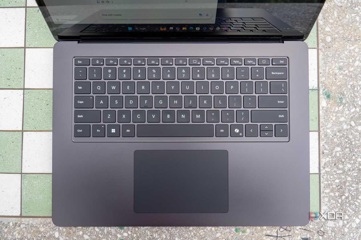 Surface Laptop 7-40