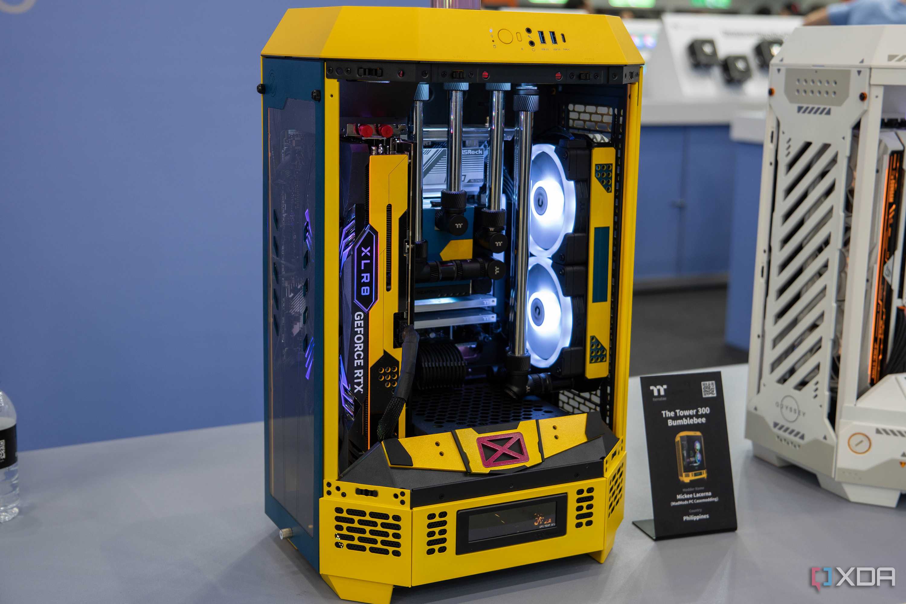 Thermaltake Tower 300 Bumblebee (1)