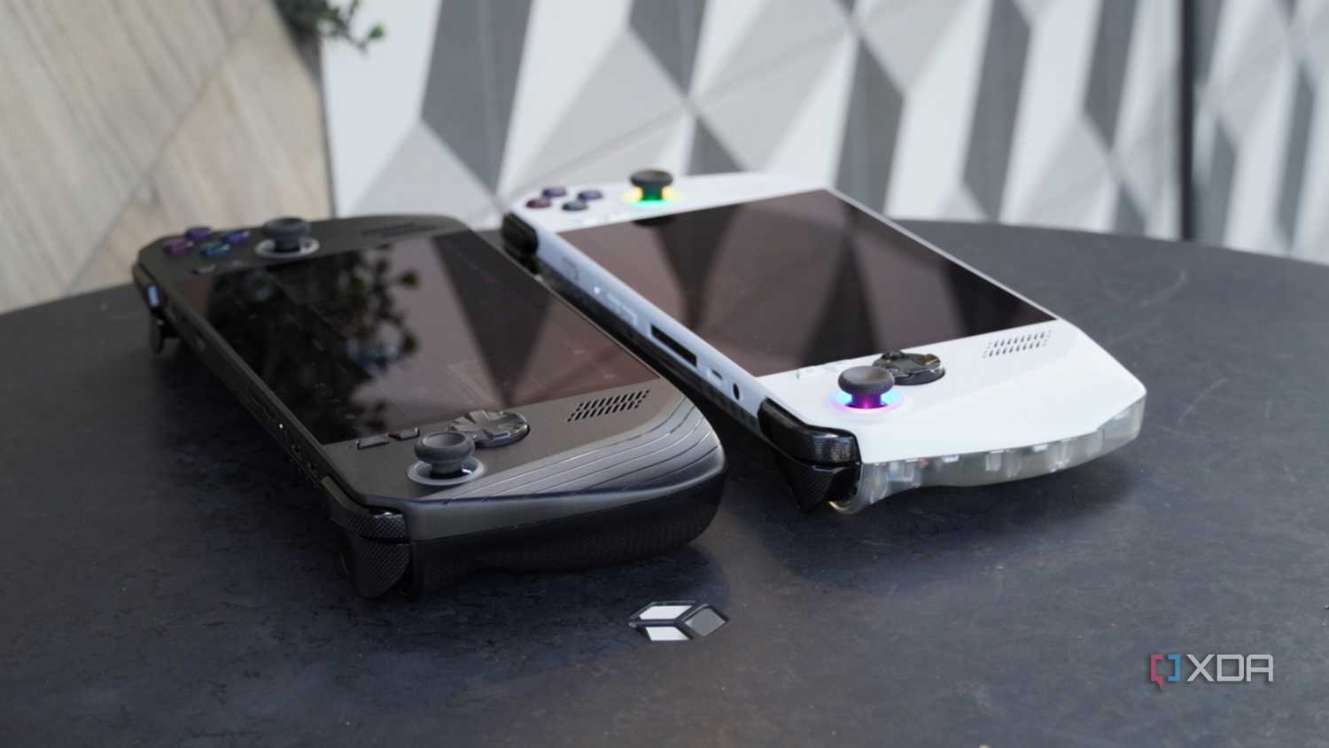 The ROG Ally X vs the ROG Ally.