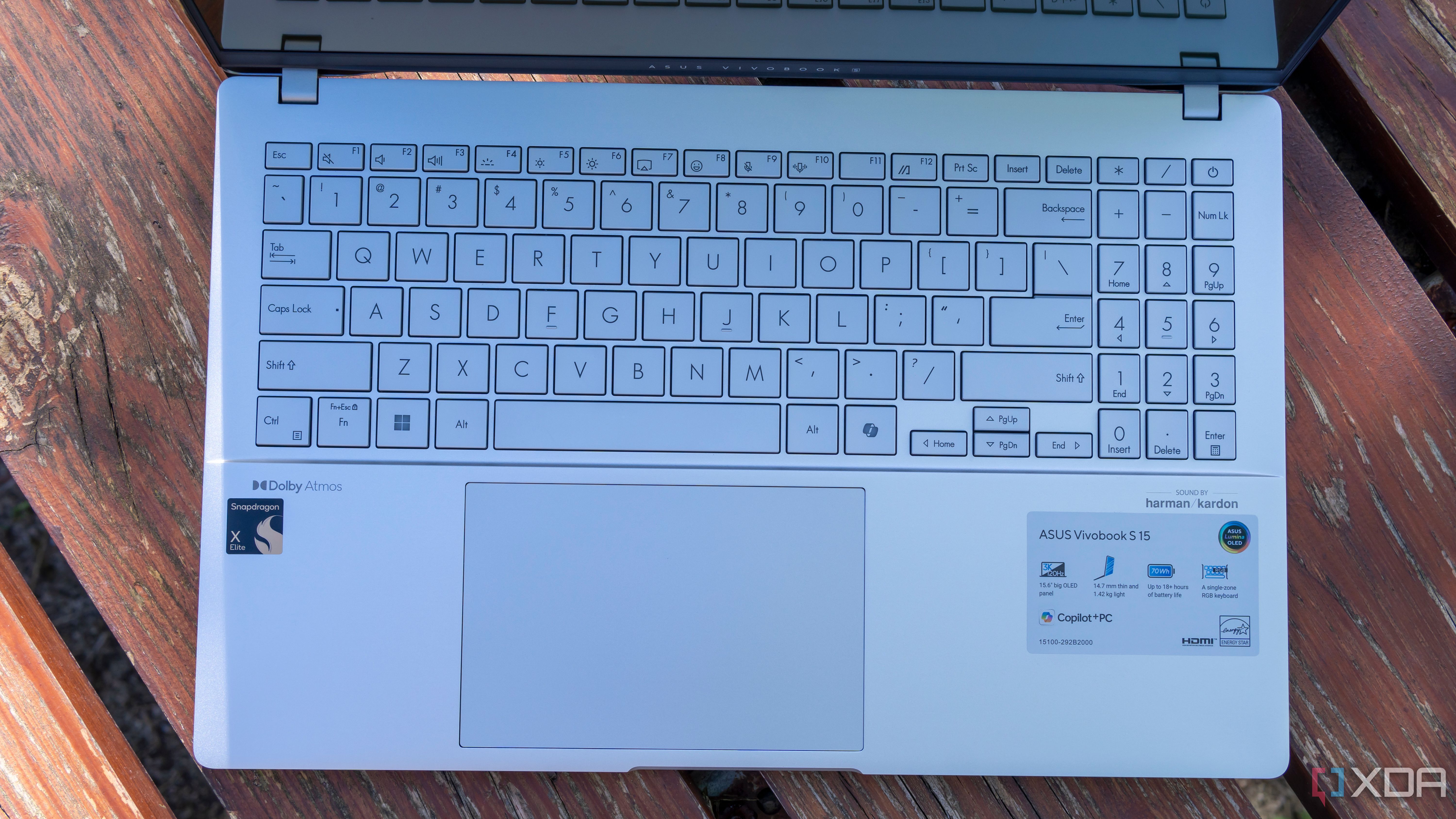 This Asus laptop packs a Snapdragon X chip and 3K OLED screen