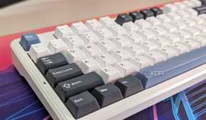 Cloe-up of a keyboard from a side angle