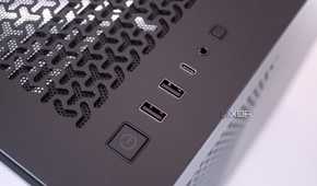 Corsair 3500X ARGB front I/O