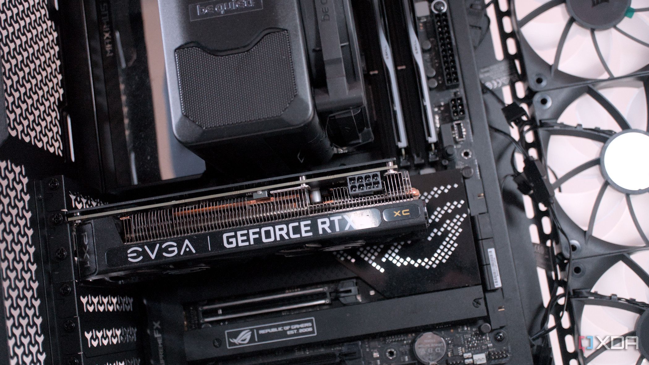 Installing a GPU inside the Corsair 3500X ARGB