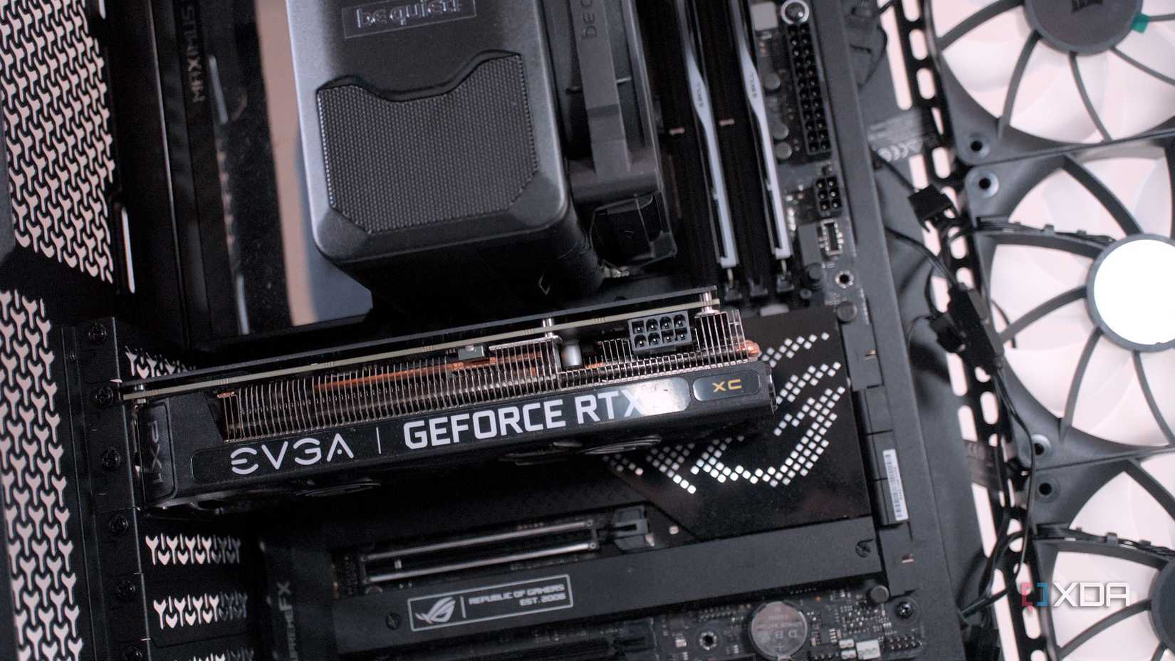 Installing a GPU inside the Corsair 3500X ARGB