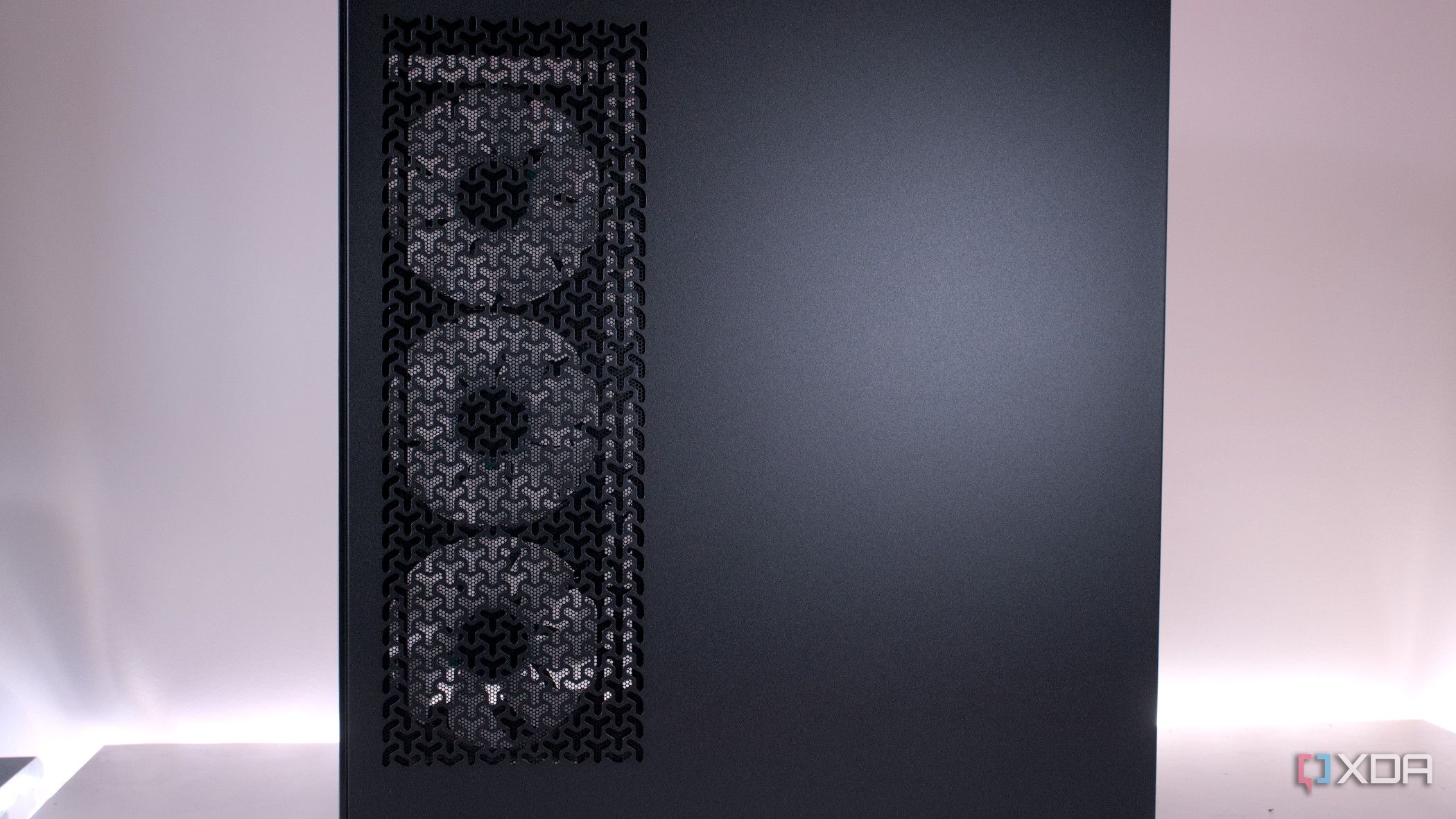 Side view of the Corsair 3500X ARGB