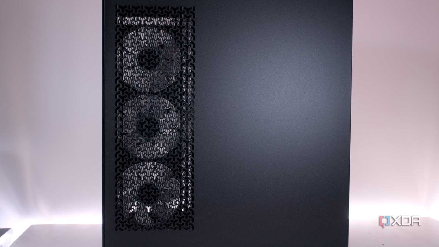 Side view of the Corsair 3500X ARGB