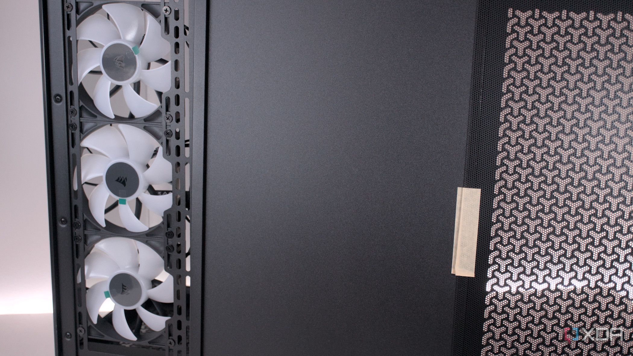 Removing the Corsair 3500X ARGB side panel