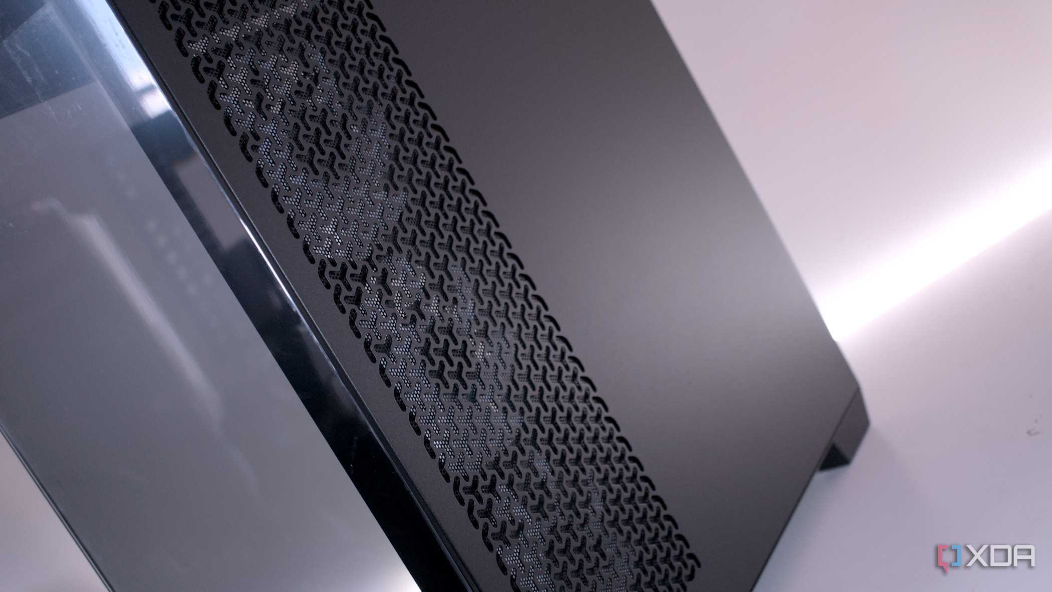 Side view of the Corsair 3500X ARGB