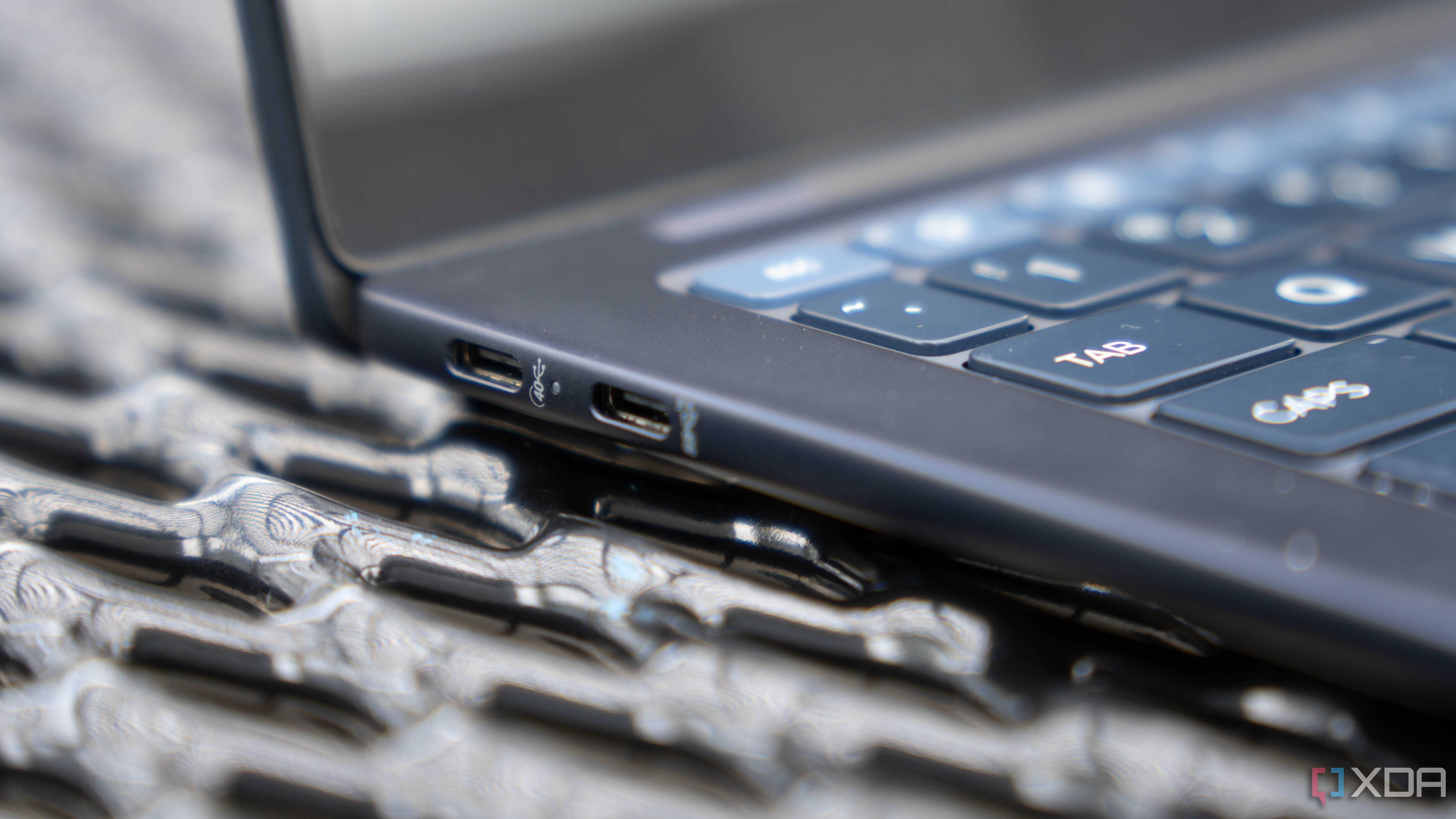 HP EliteBook Ultra-8