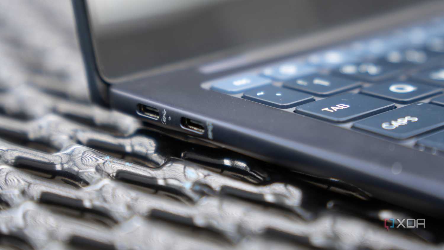 HP EliteBook Ultra-8