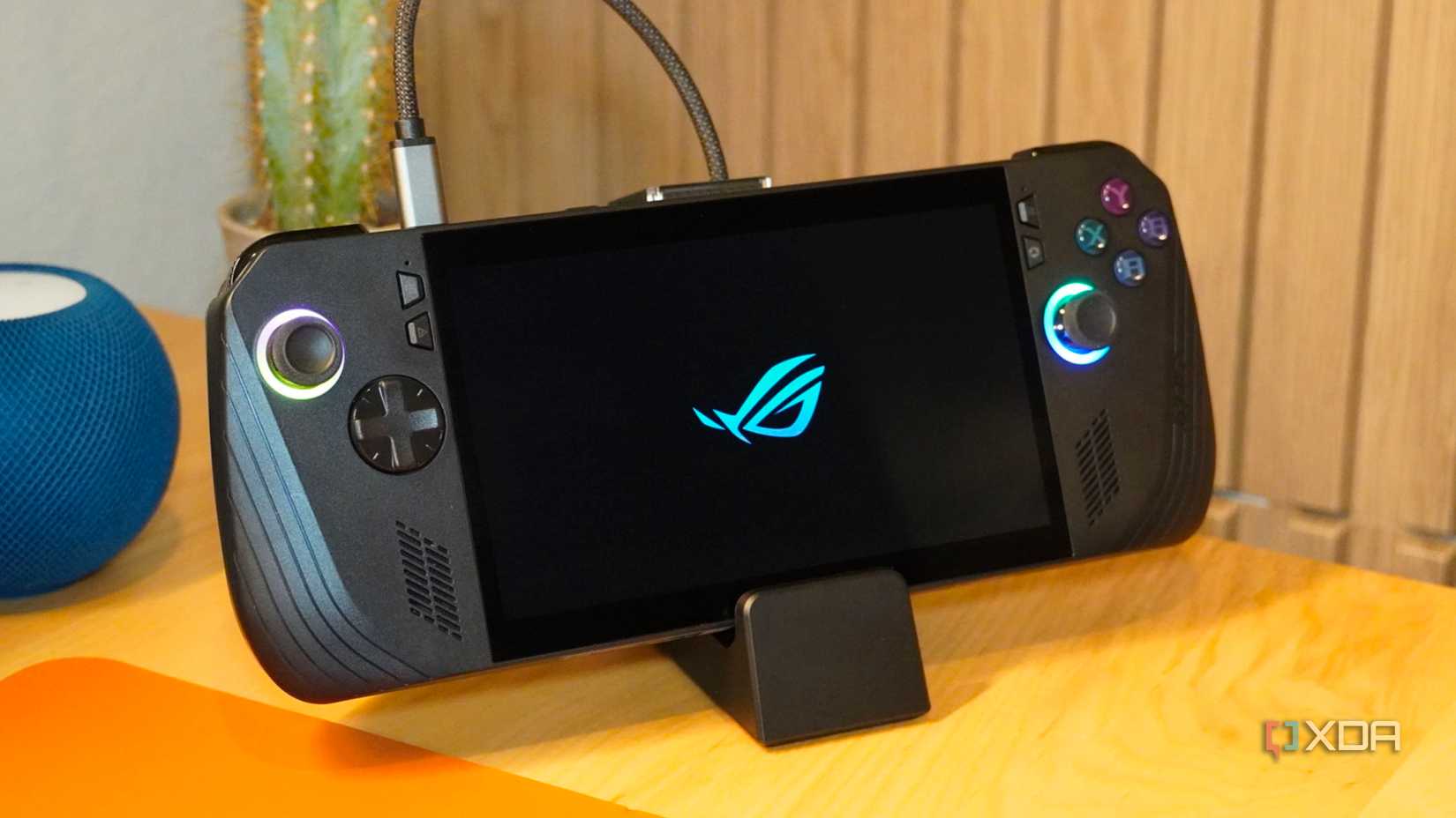 The ROG Ally X on the Jsaux USB-C docking station.