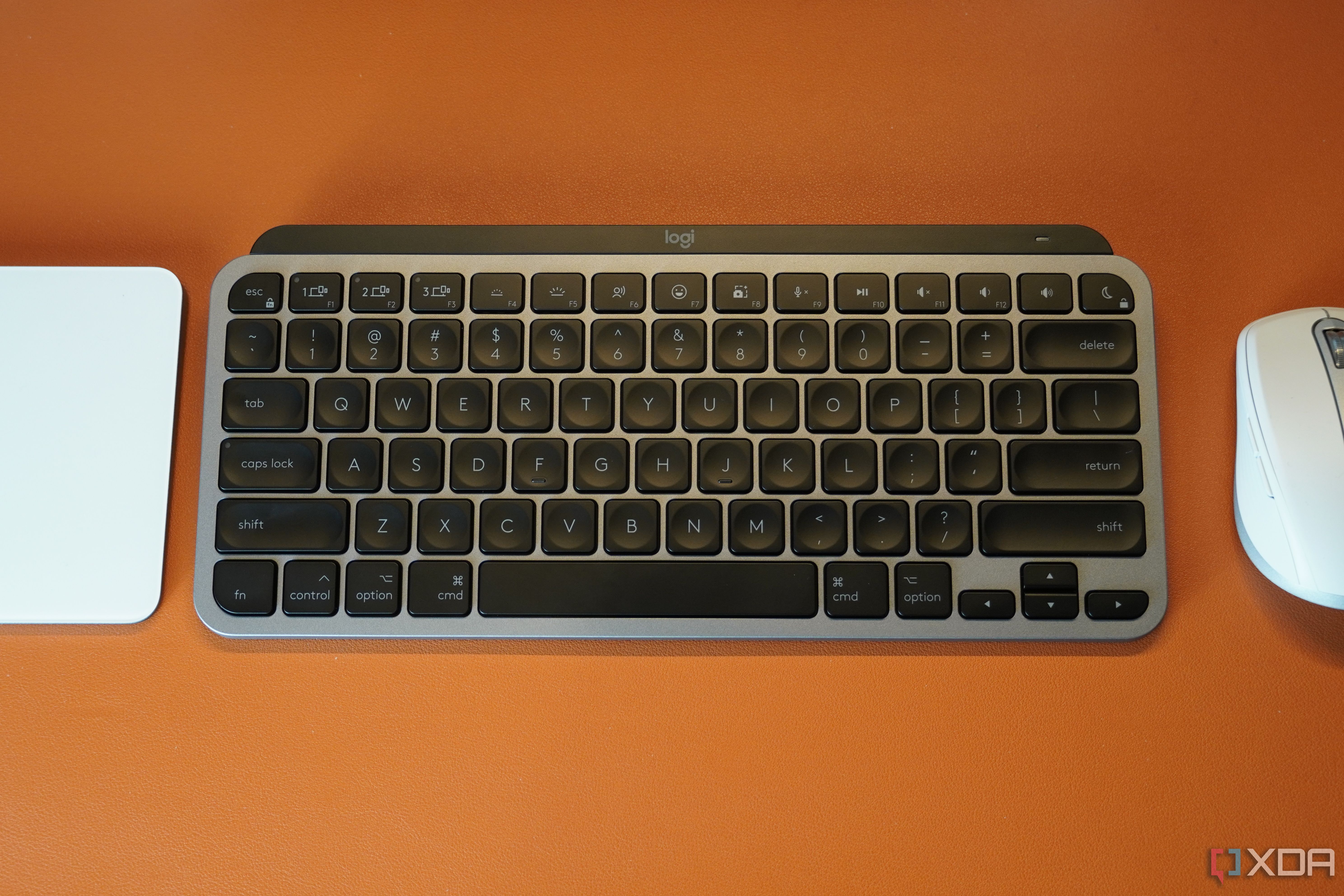 【美品】Logicool MX Keys Mini for Mac Logitech MX Keys Mini for Mac - Bluetooth Keyboard