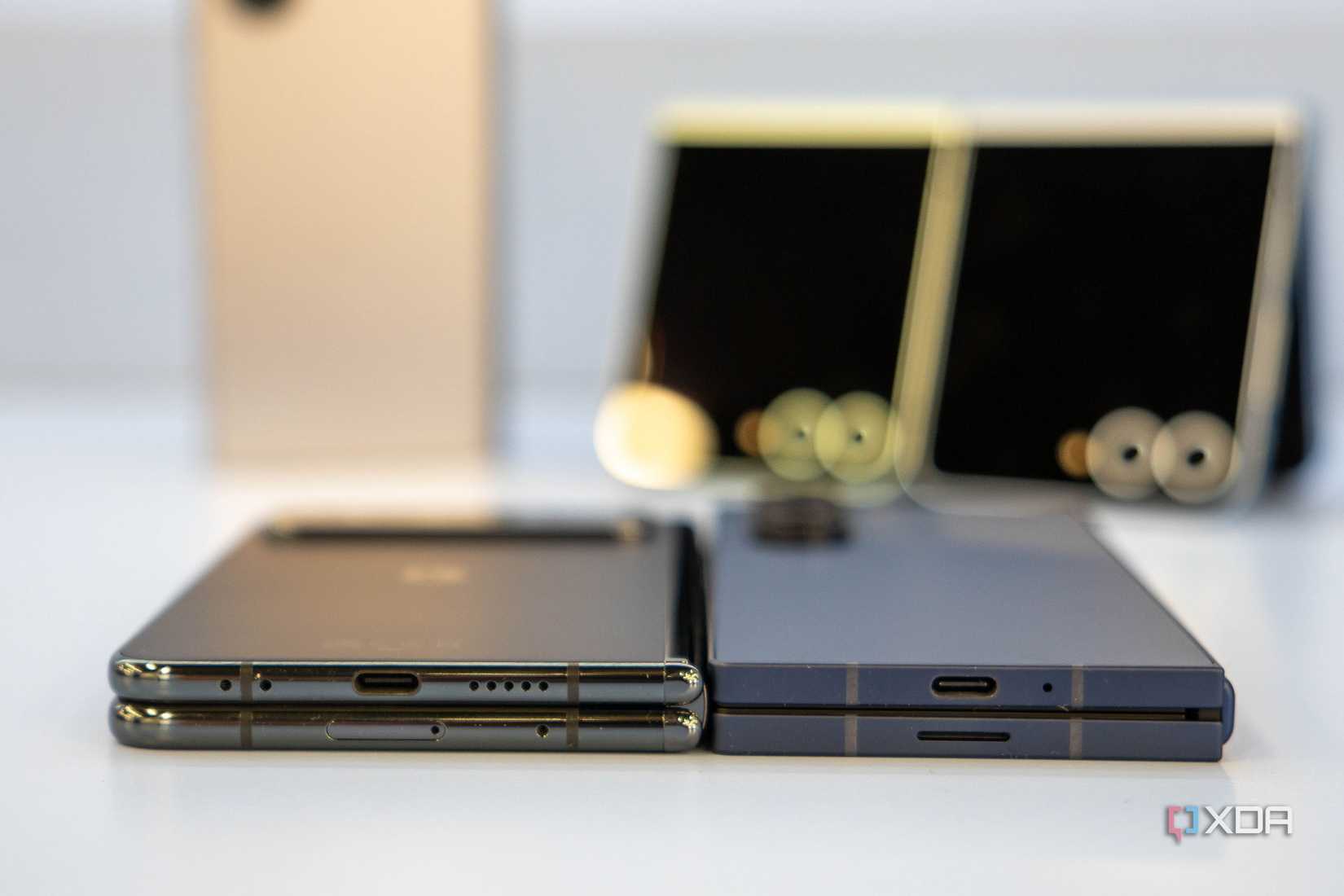 5 ways a foldable phone can beat a PC handheld for gaming