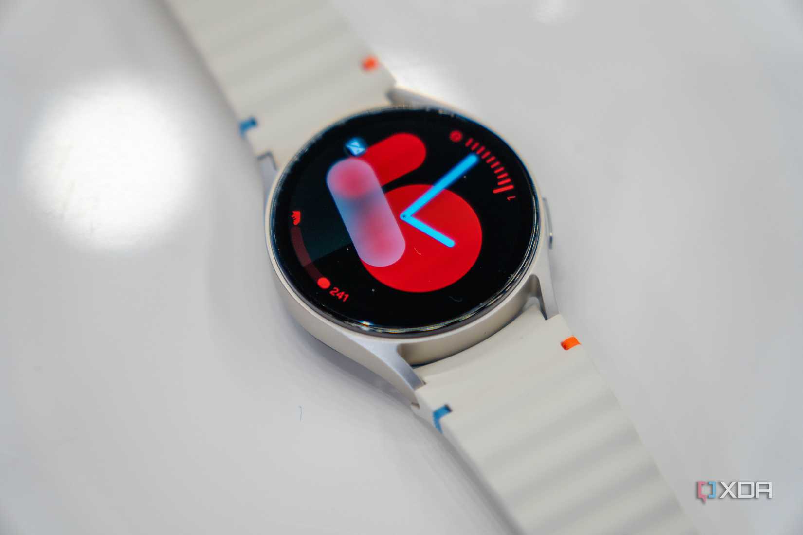 Samsung Galaxy Watch vs Watch Ultra