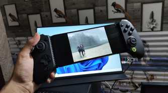 A Poco M6 Pro running Shadow of the Colossus via AetherSX2, with a GameSir Galileo G8+ attached to the phone