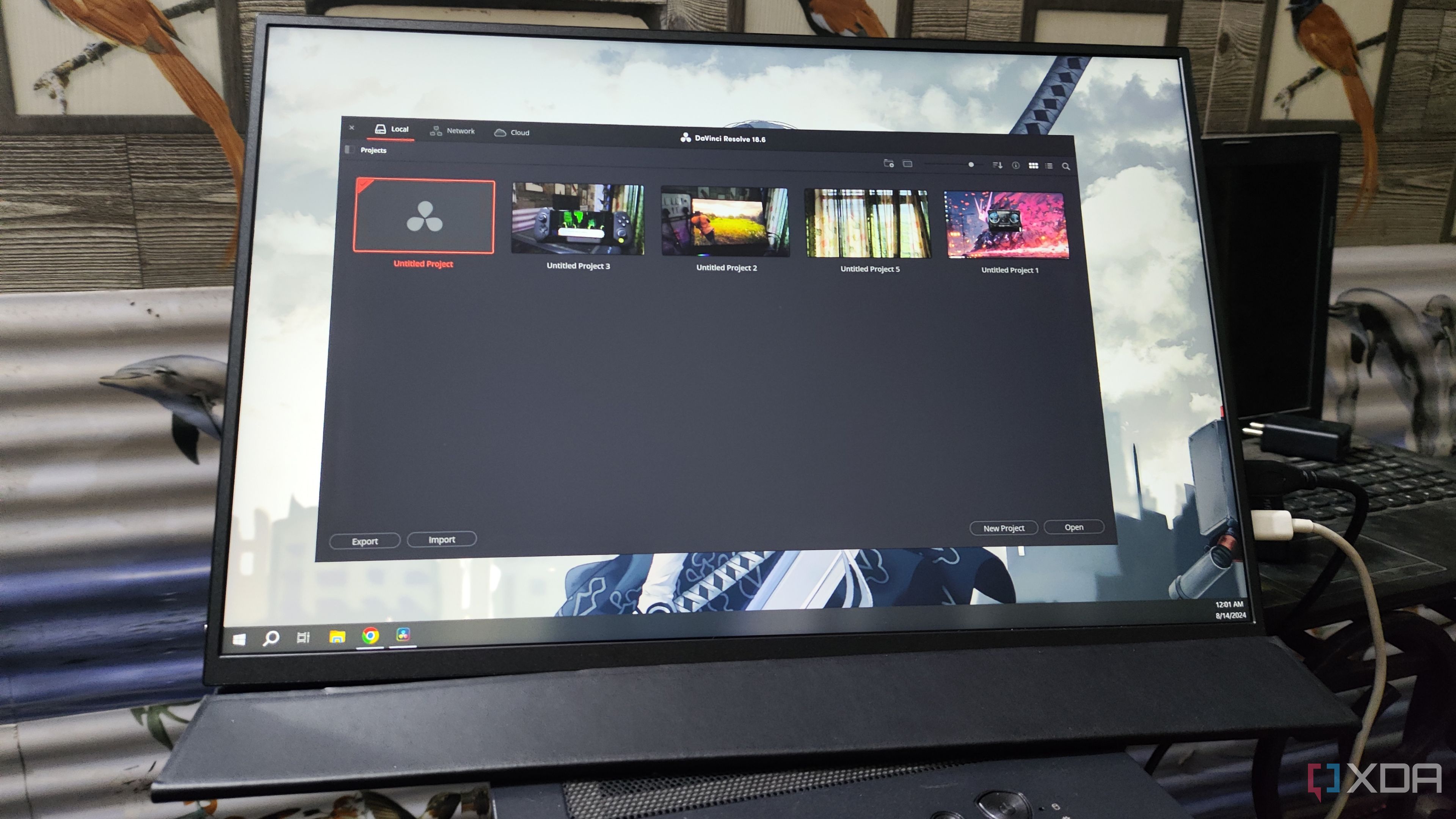 The DaVinci Resolve UI on a Uperfect UGame K118 portable monitor