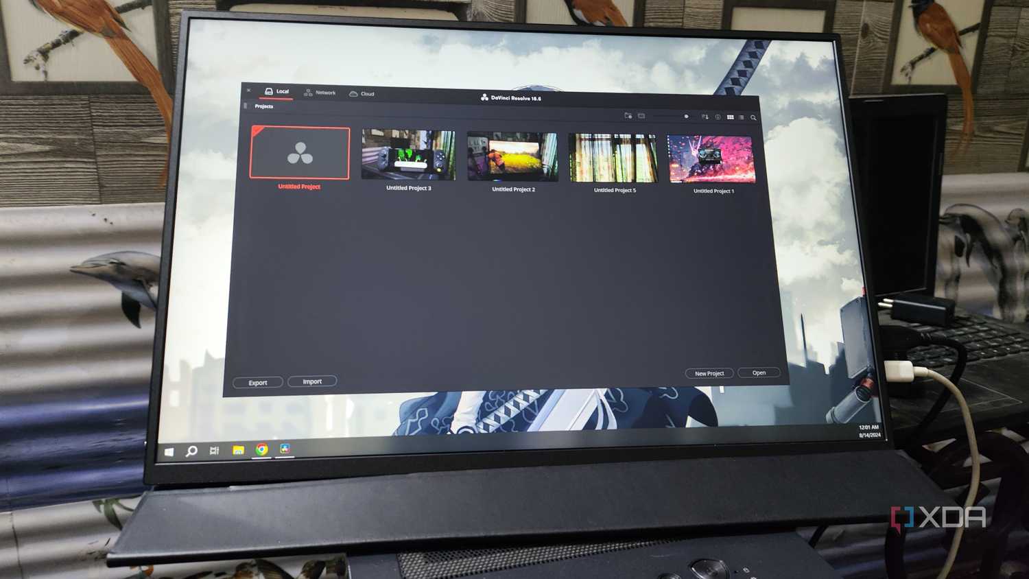 The DaVinci Resolve UI on a Uperfect UGame K118 portable monitor