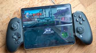 GameSir G8+ connected to Samsung Galaxy Z Fold 5 playing Simpson's Hit and Run
