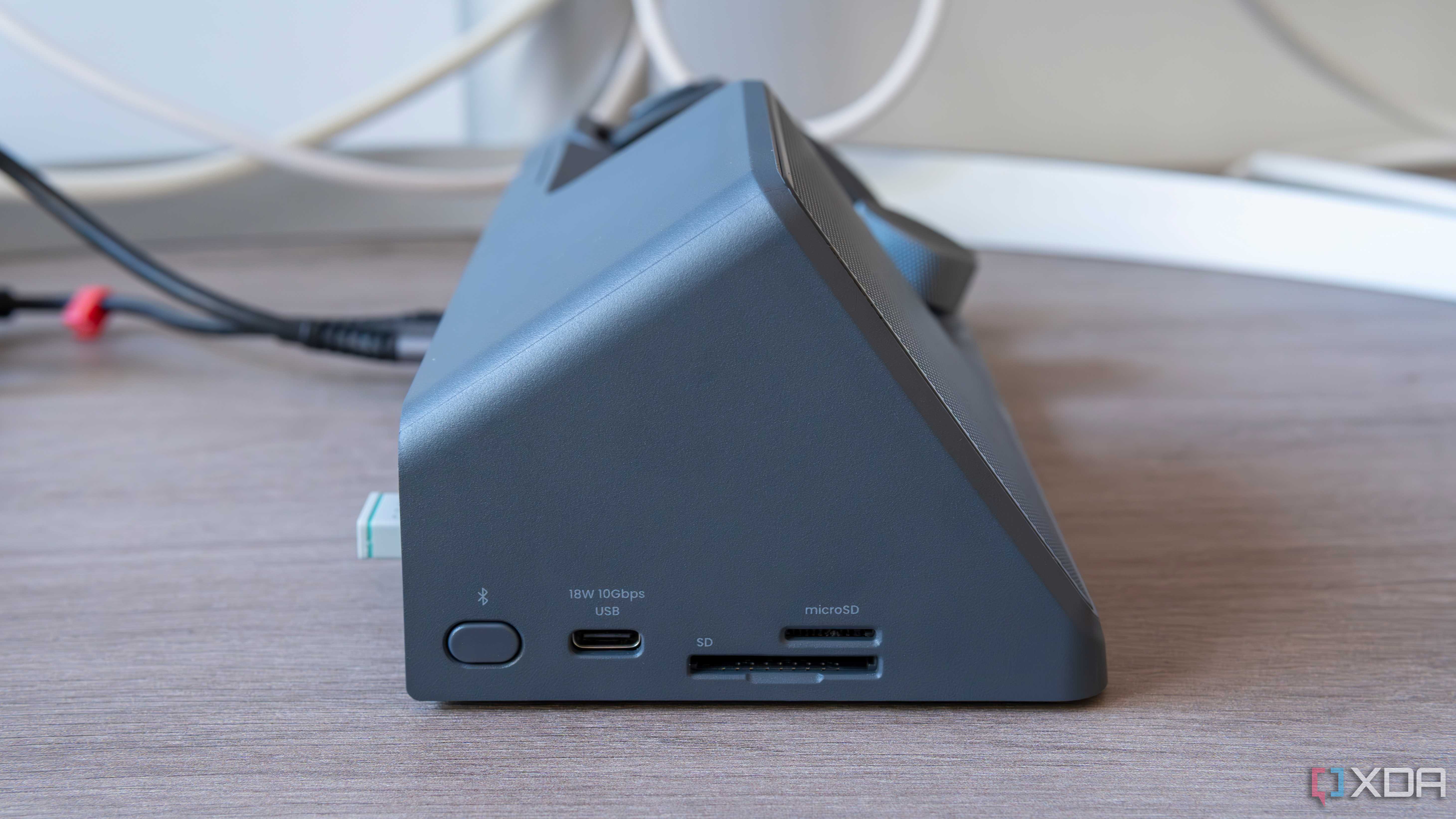 Haddock Display HiDock H1 review: A docking station that boosts your meetings with AI