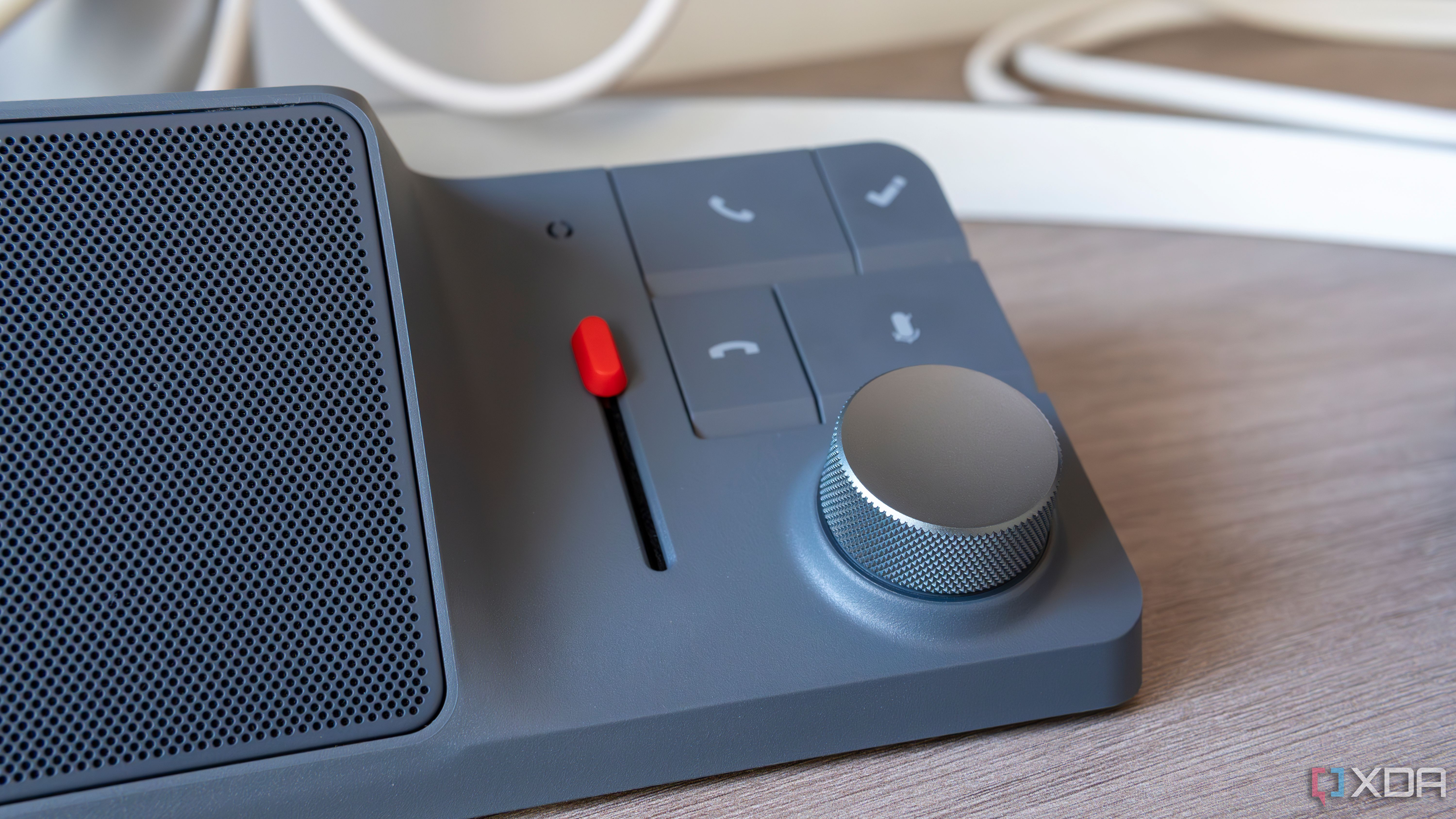 HiDock H1 review: A docking station that boosts your meetings with AI