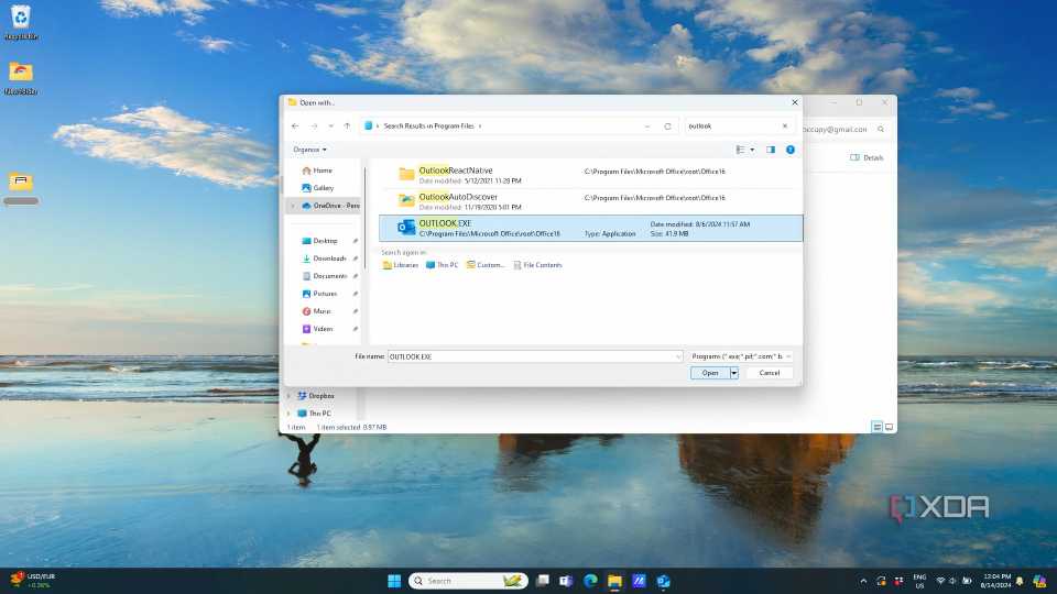 Window open to choose Outlook as the program to open ICS file