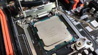 A server-grade Intel Xeon E5-2650 v4 processor