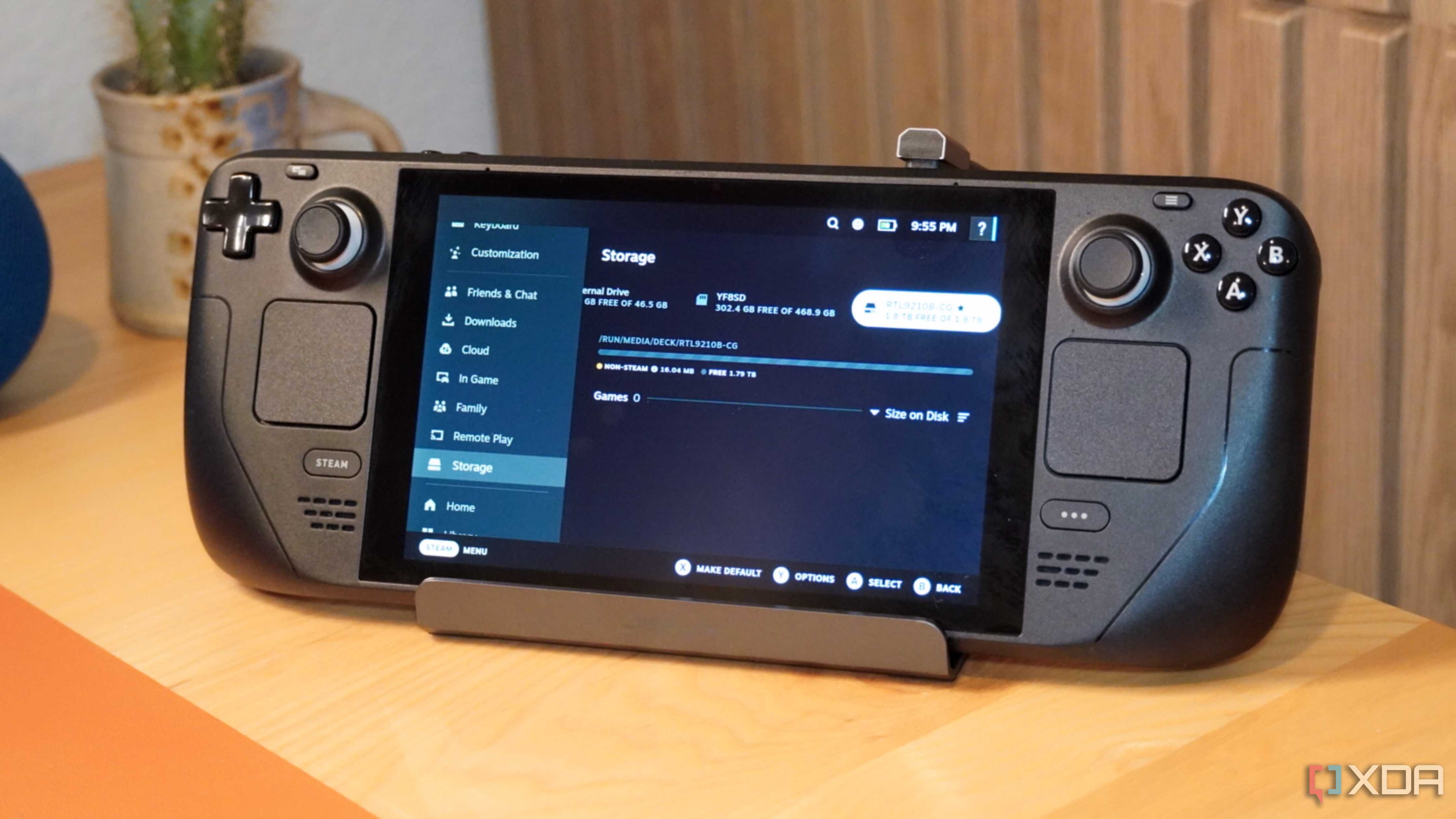 A Steam Deck on a Jsaux docking station.