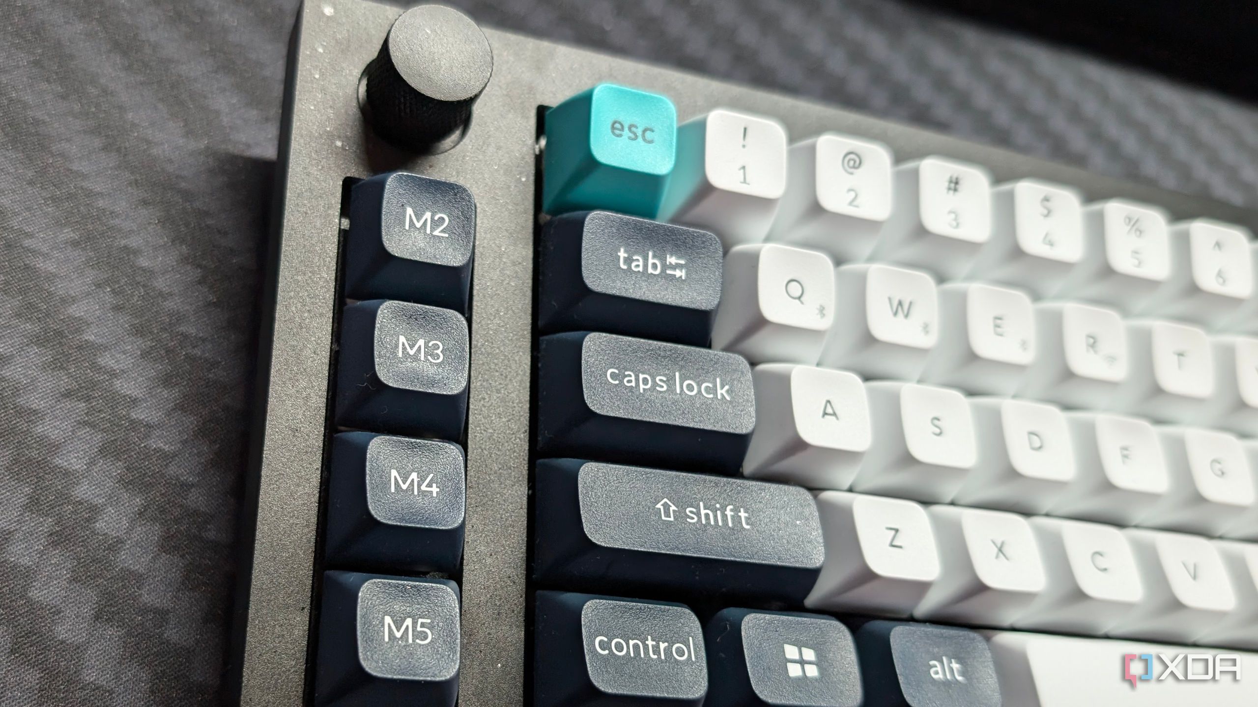 Keychron Q65 Max wireless mechanical keyboard review: Knob and