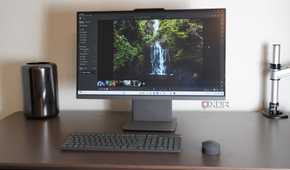 Lightroom running on the Lenovo IdeaCenter AIO.
