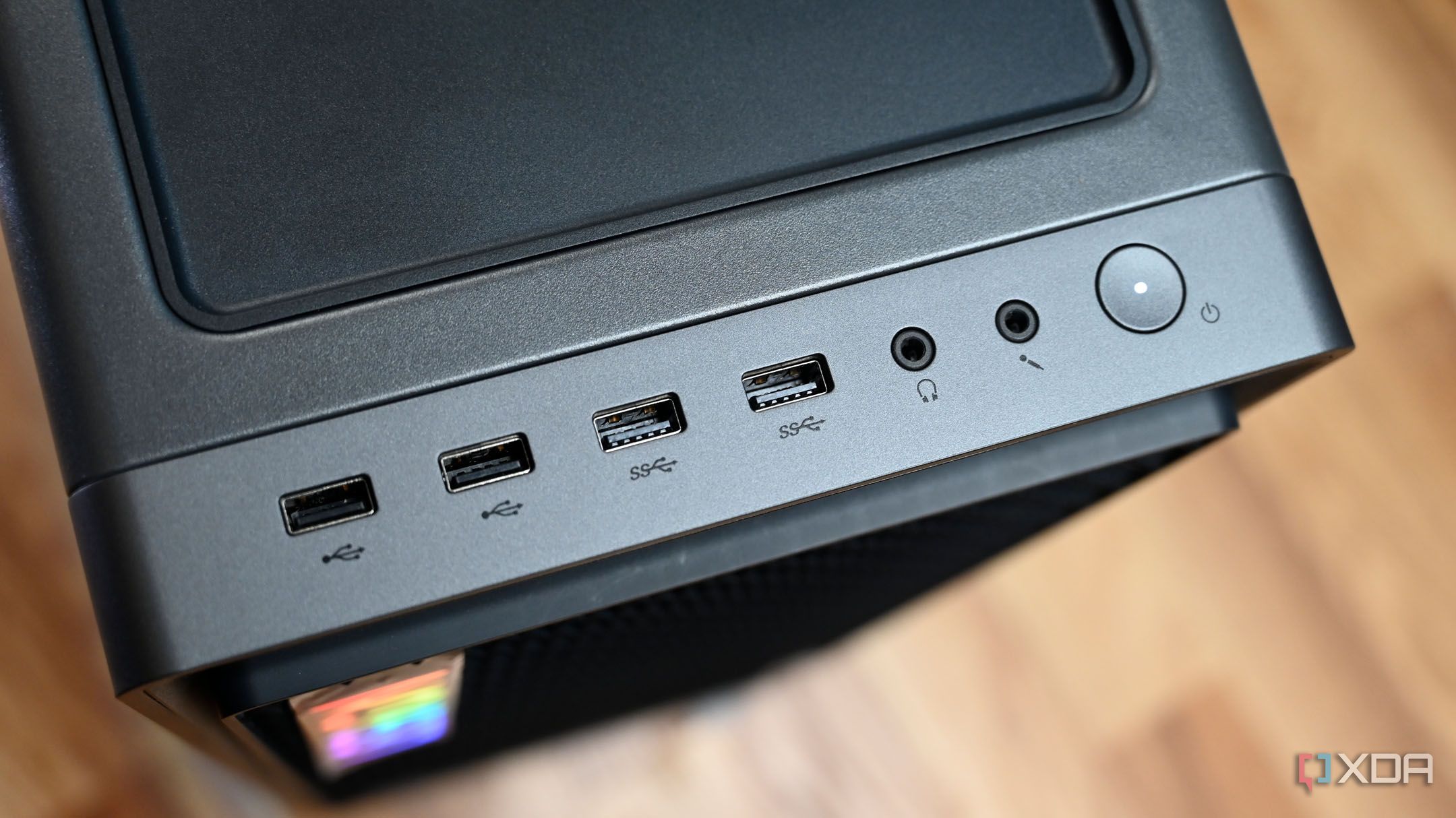 Lenovo Legion 7i Gen 8 top ports