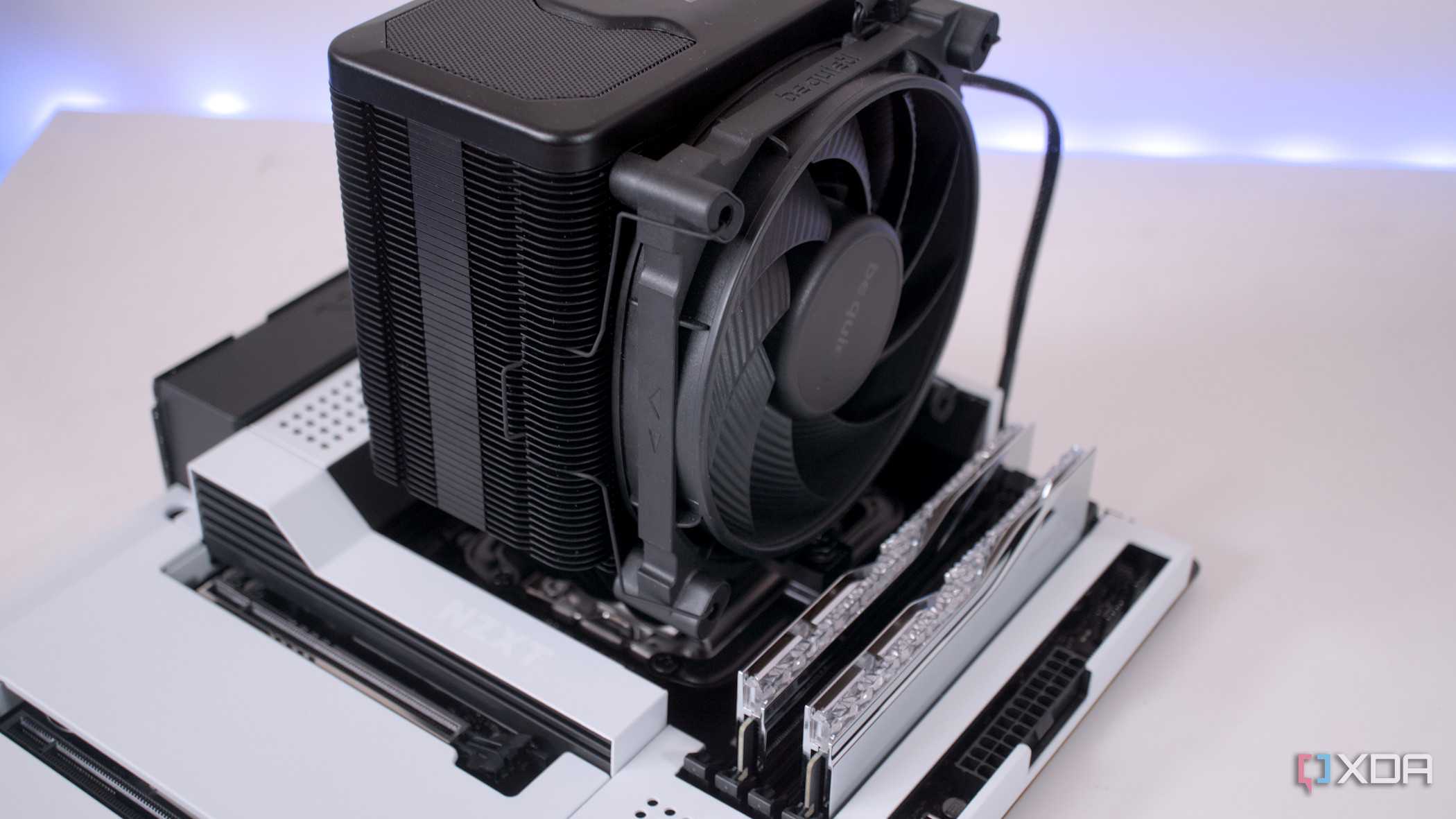 NZXT N7 B650E with CPU cooler