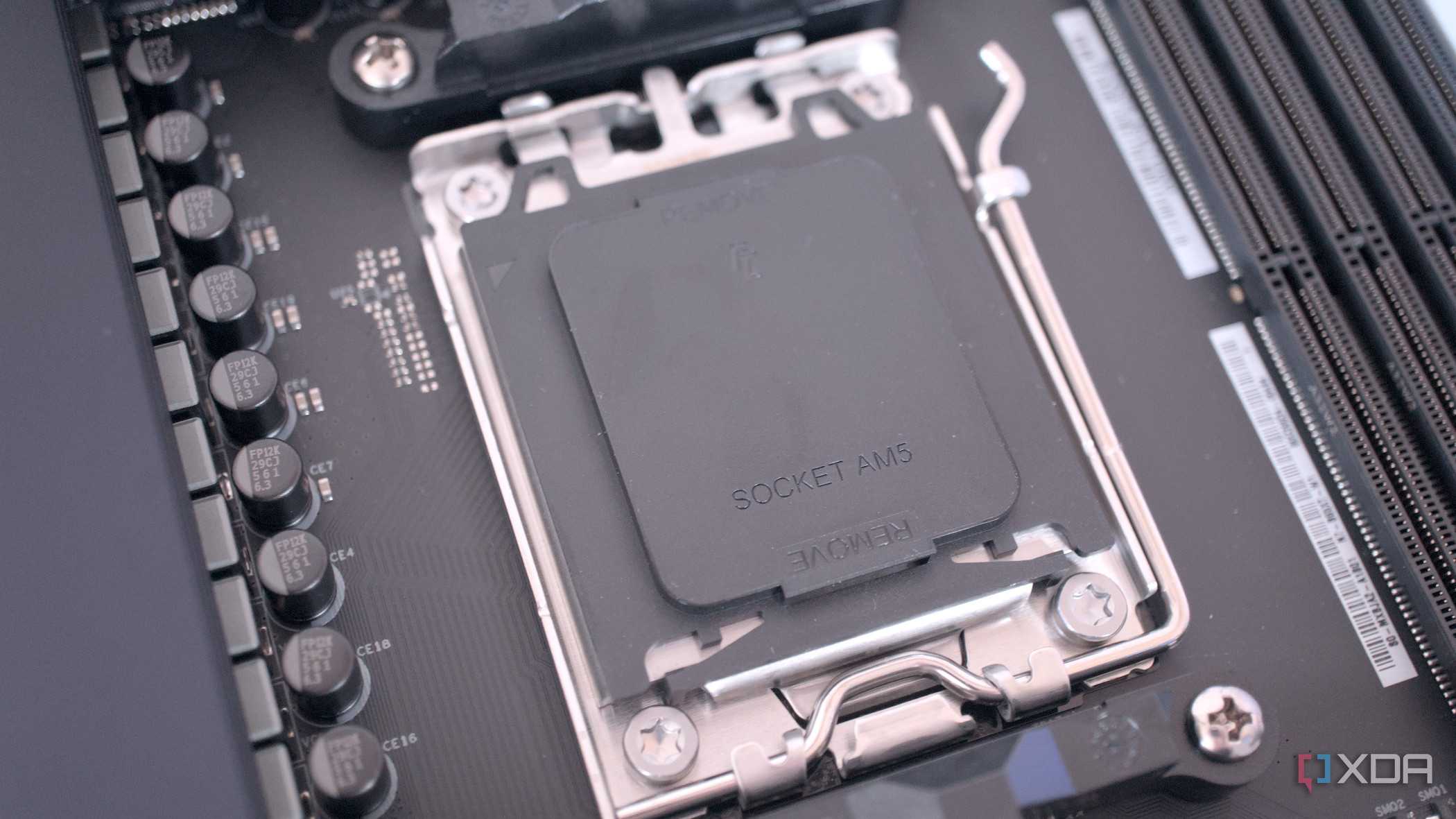 NZXT N7 B650E CPU cover