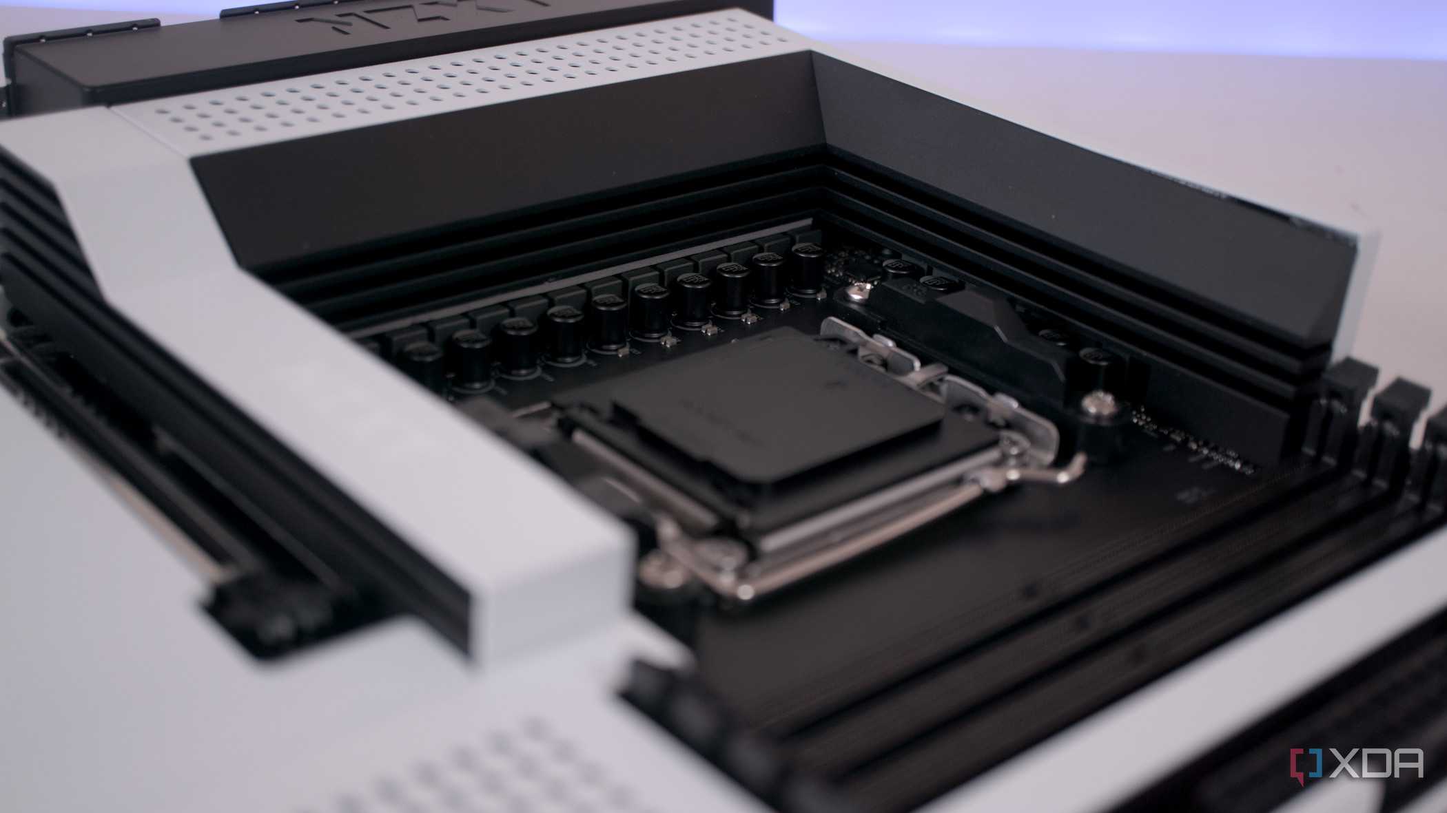 NZXT N7 B650E CPU socket